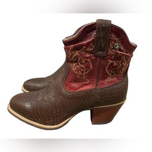 Twisted X women’s cowgirl boots size 9 B!